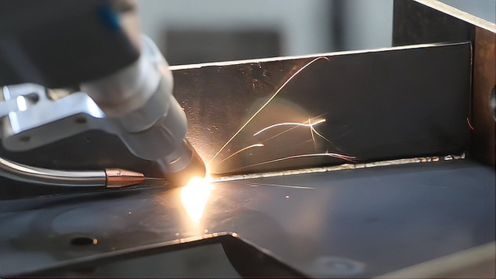 Wobble Welding: When Beam Oscillation Helps